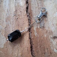 Breloczek zawieszka brelok czarny turmalin krystaliczny 1