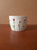 Biała ceramiczna osłonka na doniczkę | wzór kwiatki (ręcznie malowane)