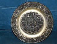 STARY METALOWY DUŻY TALERZ OZDBONY Z MOTYWEM GRECKIM