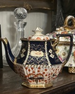 WIKTORIAŃSKI DZBANEK IMARI PATTERN TEAPOT