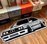 Unikalny dywan w kształcie sportowego samochodu!