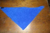 Burgos Station trójkatna polarowa chustka pod szyję