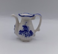Blue Delft maleńki dzbanek miniaturka kolekcjonerska z porcelany