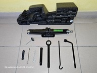 Zestaw narzędzi (OE) KIA Sorento III (2015~) - styropian - NOWE! - 20150318