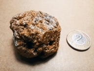 Granat Grossular var. HESSONIT - Vápenná, Czechy