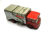 MATCHBOX Refuse Truck /seria King Size/