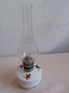 Stara porcelanowa lampa naftowa z czasów PRL-u