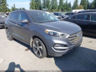 Hyundai Tucson 1.6 benzyna 177KM 4X4 wersja LIMITED , mala szkoda 1.6