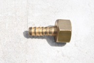 Końcówka węża 10mm z nakrętką mosiądz M20x1,5