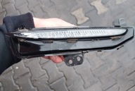 PEUGEOT 308 II T9 GT 14-17 kierunkowskaz prawy przód LED migacz 9806712080D