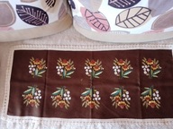Czekoladowy bieżnik z kwiatowymi haftami - 91cmx41cm !!