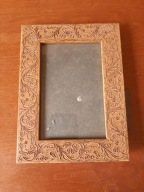 Drewniana ramka na zdjęcie ze wzorem 20,5x15cm / zdjęcie: 14,5cm x 9,5cm