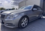 Mercedes-Benz Klasa E bezwypadekz Niemiecauto wyglada i jedzie jak noweAVA