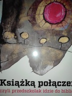 KSIĄŻKĄ POŁĄCZENI PRZEDSZKOLAK IDZIE DO BIBLIOTEKI