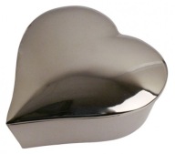 Stylowa szkatułka w kształcie serca wykonana z metalu serce