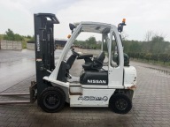 wózek widłowy NISSAN FG25 Triplex 4.9m przebieg 2223mtg udźwig 2500kg 2013r