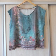 Cienka bluzka wzory r. 44