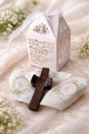 podziękowanie dla gości– Drewniany krzyżyk modlitewnik + Krówka+opakowanie