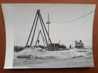 PRL geologia nafta wieże wiertnicze nad brzegiem Wisły CAF Grzęda