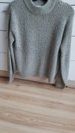 sweter zielony ze złotą nitką 38