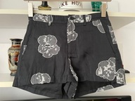 SPODENKI TOMMY ZHONG KRÓTKIE HAFT KWIATY