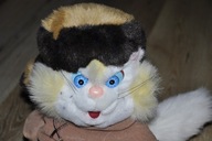 pluszak maskotka kotek Edmond die Katze biały kot czapka z ogonem