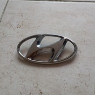 EMBLEMAT ZNACZEK KLAPY TYŁ TYLNY HYUNDAI KONA 86354 K4000 NOWY ORYGINAŁ