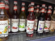 Zestaw syropów Monin 700 ml 18 butelek