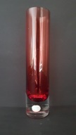 Stary wąski rubinowy wazon art design