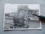 DREZYNA KOLEJARZE PKP BUDYNKI STACYJNE TORY FOTOGRAFIA - przedwojenna