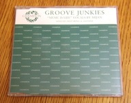 Groove Junkies – Music Is Life