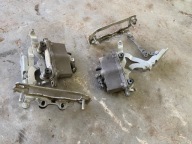 ZAWIASY NABOJE PIROTECHNICZNE MASKI LEWY PRAWY MERCEDES W212 LIFT