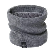 Ciepły zimowy komin w paski