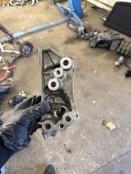 Peugeot 308 II T9 lift hdi łapa wspornik podpora silnika 9810967480 OE