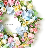 Wianek wieniec ozdobny wiosenny dekoracja drzwi okien kolorowe kwiaty