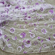 Tkanina organtyna dekoracyjna wykończona u dołu ołowianką, 3Blk-a