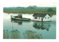 Pocztówka - Holownik i domek na rzece / Holandia