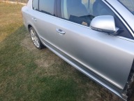 SKODA SUPERB II 3T DRZWI PRAWE PRZENIE TYLNE TYŁ LA7W 9156