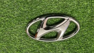 ZNACZEK EMBLEMAT PRZÓD HYUNDAI KONA I X86354-J9000