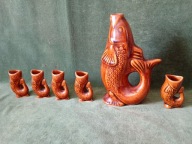 Karafka ryba i kieliszki z czasów PRL-u