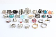 Zestaw pierścionków kostiumowych w kolorze złotym i srebrnym,