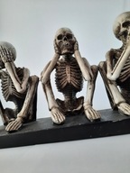 Tryptyk siedzących szkieletów skeletons skull bone