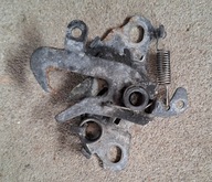 Citroen C4 Cactus zamek maski