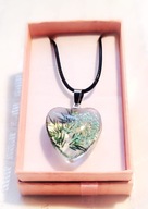Naszyjnik serce z żywicy na rzemyku prezent
