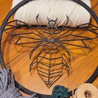 Baza do makramy Pszczoła zawieszka dekoracyjna na ścianę czarna koło 24cm