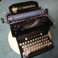 Piękna maszyna do pisania LC SMITH & BROS