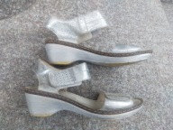 MARCO TOZZI nr 41 wygodne srebrne sandały na pół-koturnach skóra na rzepy