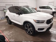 Volvo XC 40 2.0 T5 250 KM, 4x4, R-Design, mala szkoda, import USA 2.0