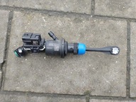 Renault Nissan pompka sprzegla 306107761R