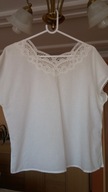 Biała , cienka bluzeczka z haftowanym dekoltem - L !!